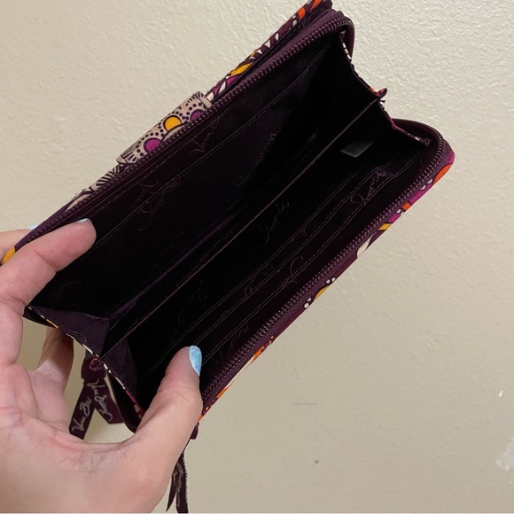 Vera Bradley Safari Sunset Zip Around Wallet - Picture 4 of 4